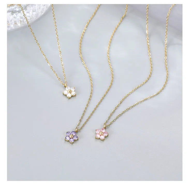 Collier à pendentifs fleurs cristal plaqué or, fleurs blanc, rose et violet