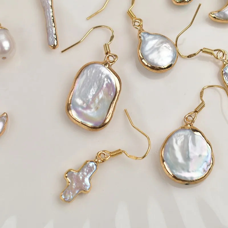 Boucles d’oreilles pendantes en nacre: gouttes, cœurs et étoiles sur crochets