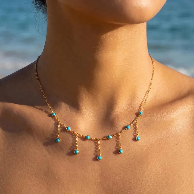 Collier plaqué or à perles turquoise, chaîne dorée en cascade avec pendentifs