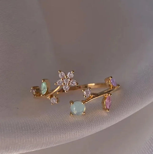Bague ajustable plaquée or 18K, branche florale pastel avec pierres colorées