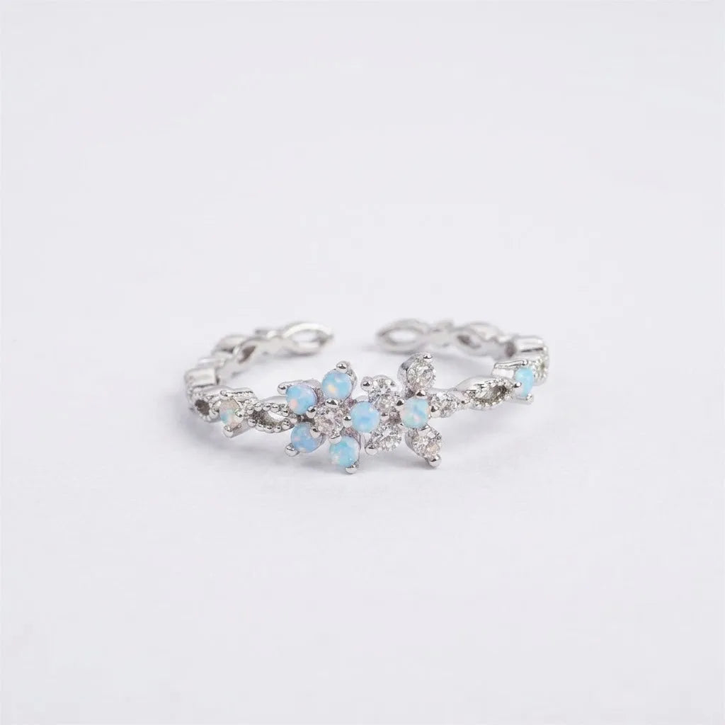 Bague ajustable double fleurs opale argentée zircons blancs — Jewelry by Kitana
