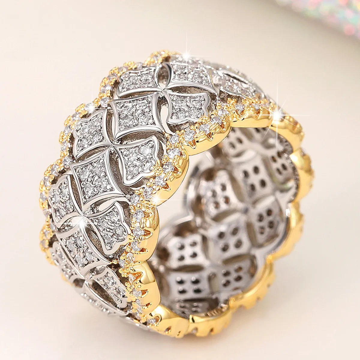 Bague large dentelle vintage bicolore doré argenté taille 6 zircons blancs — Jewelry by Kitana