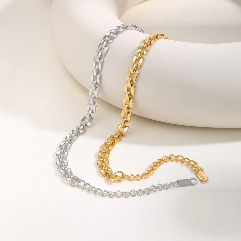 Bracelet femme en acier inoxydable disponible en finition dorée plaquée or 18K et argentée