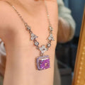 Collier pendentif carré halo zircons violets lilas chaîne ornée acier inoxydable argenté – Jewelry by Kitana
